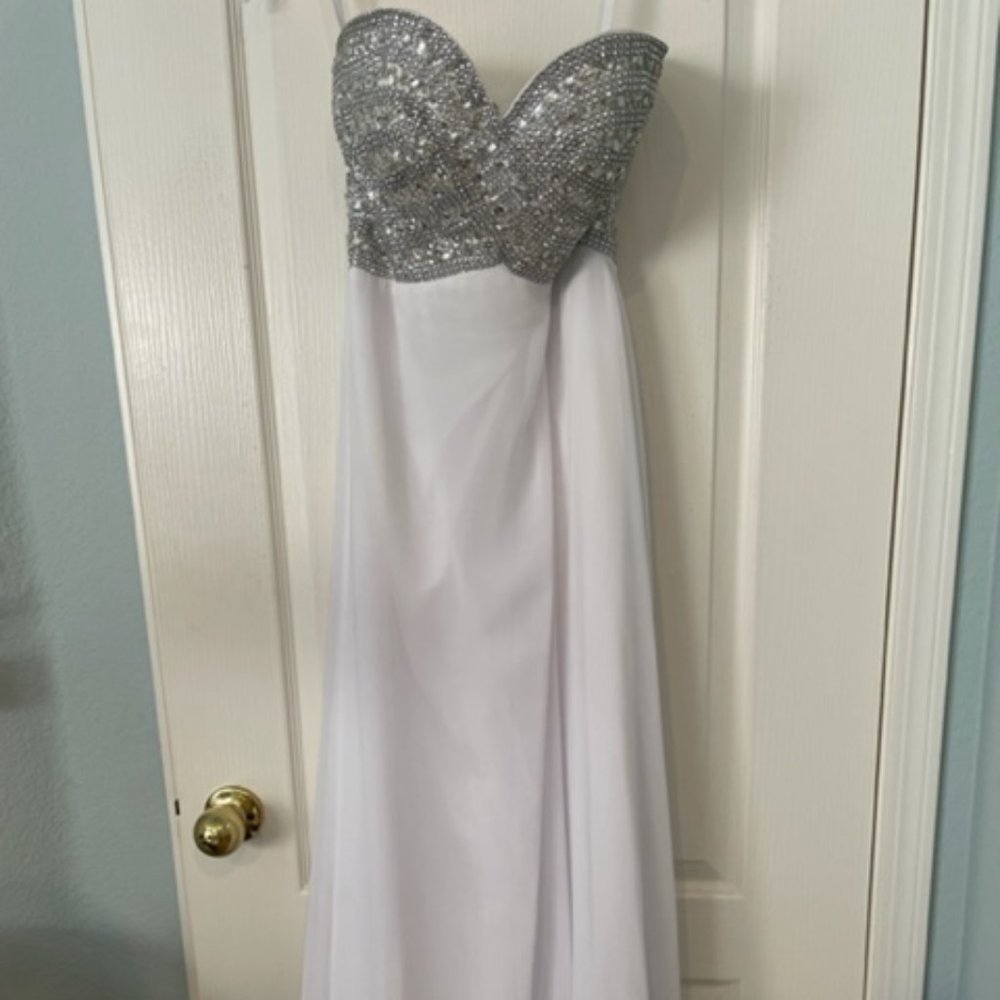 Strapless Gown with Silver Crystals/sequins ,sweetheart bodice ,NWOT , Custom